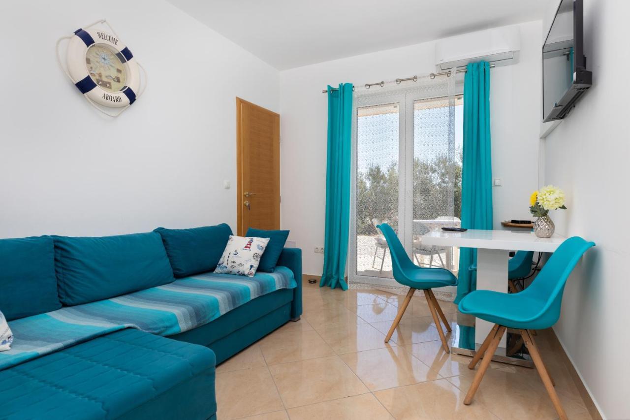 Apartments With A Parking Space Dugi Rat, Omis - 19516 Exterior foto